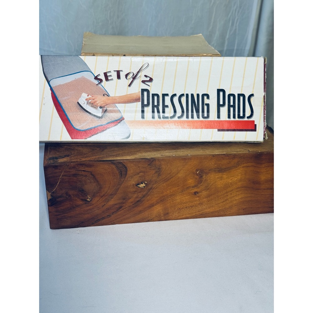 Vintage Pressing Pads Set of 2 White Blue Vintage Mesh Ironing Cloths MCM - Picture 9 of 9
